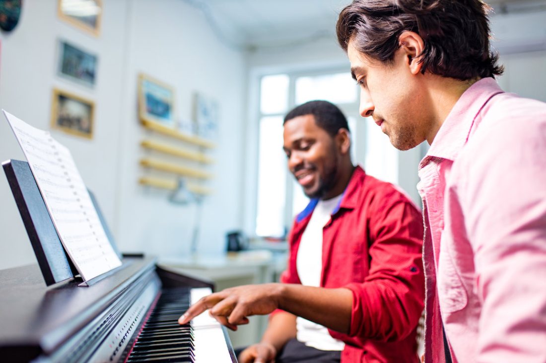 Make Teaching Chords and Inversions Easy with These Proven Strategies for Piano Teachers - Teaching students with different learning styles